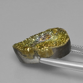 Pyrite arc-en-ciel multicolore naturelle coupe ovale, 12,80 ct, opaque