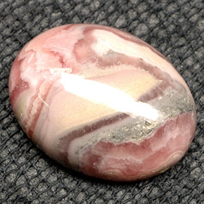 Rhodochrosite Multicolore naturelle Coupe ovale, 12.04 ct, Opaque
