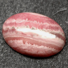 Rhodochrosite Multicolore naturelle Coupe ovale, 4.36 ct, Opaque