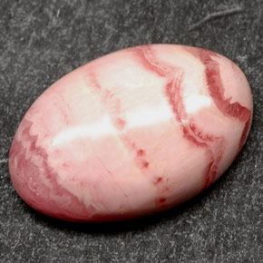 Rhodochrosite multicolore naturelle coupe ovale, 4,68 ct, opaque