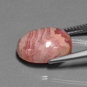 Rhodochrosite Multicolore naturelle Coupe ovale, 8.65 ct, Opaque