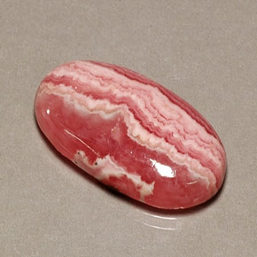 Rhodochrosite multicolore naturelle coupe ovale, 13,08 ct, opaque