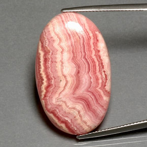 Rhodochrosite multicolore naturelle coupe ovale, 30,35 ct, opaque