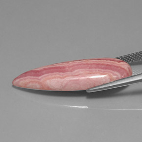 Rhodochrosite rose naturelle en forme de poire, 14,24 ct, opaque