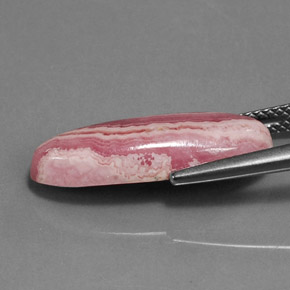 Rhodochrosite Multicolore naturelle Coupe ovale, 8.43 ct, Opaque