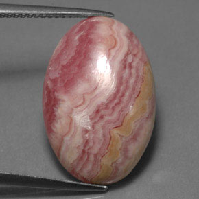 Rhodochrosite rose naturelle coupe ovale, 16,89 ct, opaque