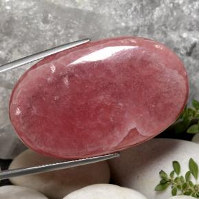 Rhodochrosite multicolore naturelle coupe ovale, 104,63 ct, translucide