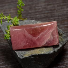 Rhodochrosite multicolore naturelle baguette, 45,48 ct, translucide