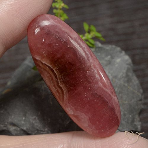 Rhodochrosite Multicolore naturelle ovale, 45.74 ct, Translucide