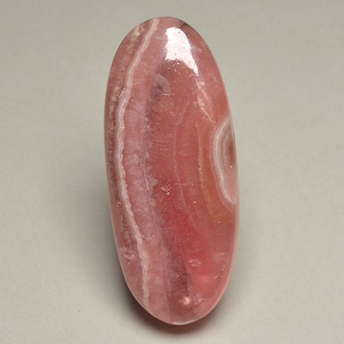 Rhodochrosite Multicolore naturelle Coupe ovale, 39.26 ct, Translucide
