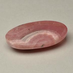 Rhodochrosite multicolore naturelle coupe ovale, 31,42 ct, translucide