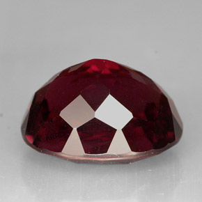 Grenat rhodolite rouge naturelle coupe ovale, 11,60 ct, VS