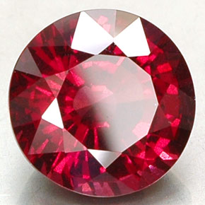 Grenat rhodolite rouge naturelle coupe roude, 7,93 ct, VS
