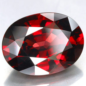 Grenat rhodolite rouge naturelle coupe ovale, 5,71 ct, VVS
