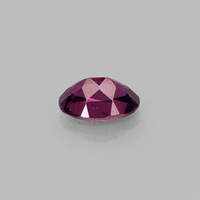 Grenat Rhodolite Rouge framboises naturelle Coupe ovale, 0.60 ct, VVS-VS