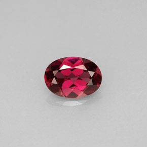 Grenat Rhodolite Rouge framboises naturelle Coupe ovale, 0.90 ct, VVS-VS