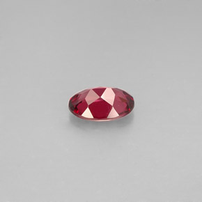 Grenat rhodolite rouge naturelle coupe ovale, 0,79 ct, VS