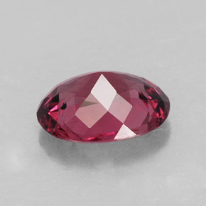 Grenat Rhodolite Rouge framboises naturelle Coupe ovale, 1.43 ct, VVS-VS
