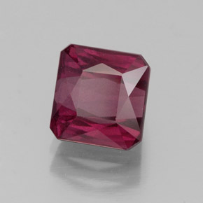 Grenat rhodolite rouge naturelle taille émeraude, 2,73 ct, SI