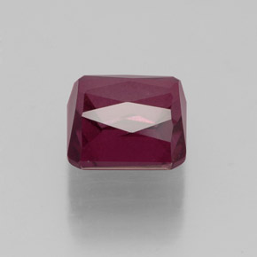 Grenat rhodolite rouge naturelle taille émeraude, 2,73 ct, SI