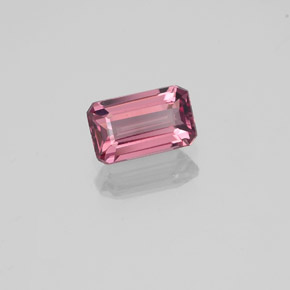 Grenat rhodolite rouge naturelle taille émeraude, 0,76 ct, VVS