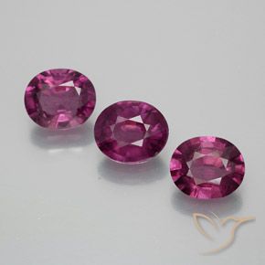 Shop natural 2.93ct Violet rougeâtre Grenat Rhodolite gems, ovale, from Mozambique at GemSelect. In stock, global shipping!