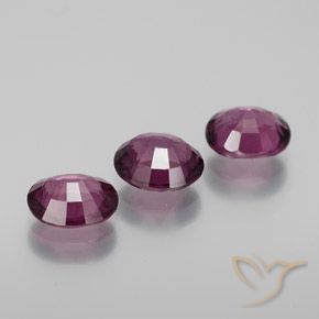Shop natural 2.93ct Violet rougeâtre Grenat Rhodolite gems, ovale, from Mozambique at GemSelect. In stock, global shipping!