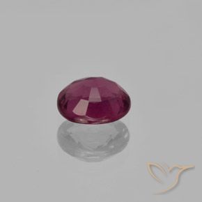Grenat Rhodolite Pourpre moyen-foncé naturelle ovale, 1.37 ct, VS