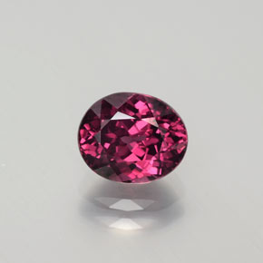 Grenat Rhodolite Rouge framboises naturelle Coupe ovale, 2.07 ct, VVS-VS