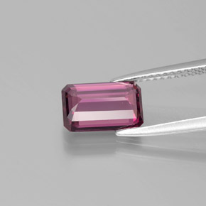 Grenat rhodolite rouge naturelle taille émeraude, 2,22 ct, VVS