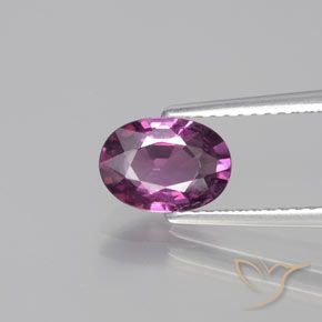 Grenat rhodolite Pourpre moyen naturelle ovale, 1.38 ct, VS