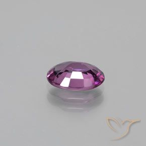 Grenat rhodolite Pourpre moyen naturelle ovale, 1.38 ct, VS