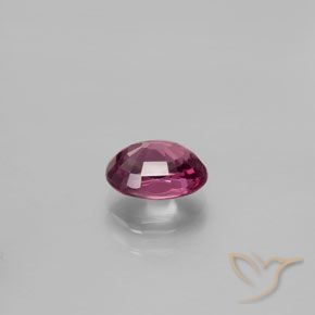 Grenat Rhodolite Pourpre moyen naturelle ovale, 1.50 ct, VS