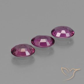Shop natural 2.82ct Pourpre rouge Rapberry Grenat Rhodolite gems, ovale, from Mozambique at GemSelect. In stock, global shipping!