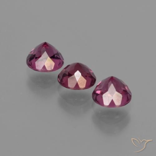 Shop natural 2.27ct Pourpre de baies roses Grenat Rhodolite gems, Tour, from Mozambique at GemSelect. In stock, global shipping!