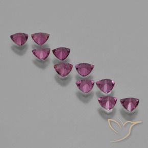 Shop natural 5.01ct Rose magenta profond Grenat Rhodolite gems, Trillion, from Tanzanie at GemSelect. In stock, global shipping!