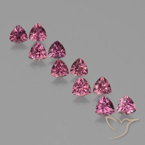 Shop natural 5.14ct Pourpre-Rouge Grenat Rhodolite gems, Trillion, from Mozambique at GemSelect. In stock, global shipping!