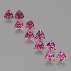 Shop natural 4.94ct Pourpre de baies roses Grenat Rhodolite gems, Trillion, from Mozambique at GemSelect. In stock, global shipping!