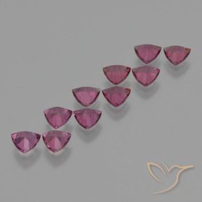 Shop natural 4.94ct Pourpre de baies roses Grenat Rhodolite gems, Trillion, from Mozambique at GemSelect. In stock, global shipping!