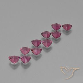 Shop natural 5.43ct Rose-magenta Grenat Rhodolite gems, Trillion, from Mozambique at GemSelect. In stock, global shipping!