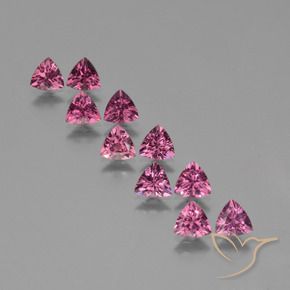 Shop natural 4.71ct Rose-magenta Grenat Rhodolite gems, Trillion, from Mozambique at GemSelect. In stock, global shipping!
