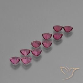 Shop natural 5.15ct Pourpre de baies roses Grenat Rhodolite gems, Trillion, from Mozambique at GemSelect. In stock, global shipping!