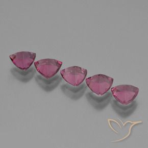 Shop natural 2.63ct Rose-magenta Grenat Rhodolite gems, Trillion, from Mozambique at GemSelect. In stock, global shipping!
