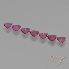 Shop natural 2.61ct Pourpre de baies roses Grenat Rhodolite gems, Trillion, from Mozambique at GemSelect. In stock, global shipping!