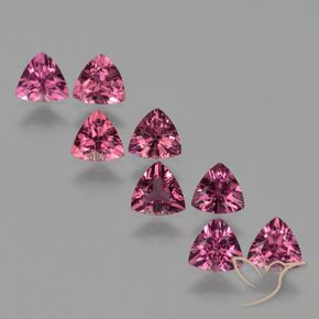 Shop natural 3.52ct Rose-magenta Grenat Rhodolite gems, Trillion, from Mozambique at GemSelect. In stock, global shipping!