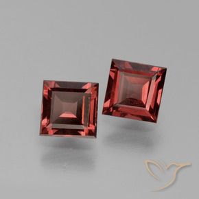 Shop natural 1.35ct Rouge écarlate profond Grenat Rhodolite gems, Carré, from Mozambique at GemSelect. In stock, global shipping!