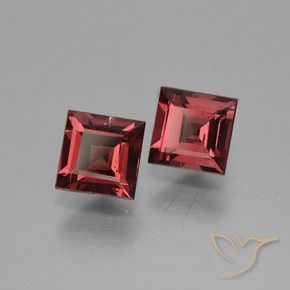 Shop natural 1.61ct Vin rouge profond Grenat Rhodolite gems, Carré, from Mozambique at GemSelect. In stock, global shipping!