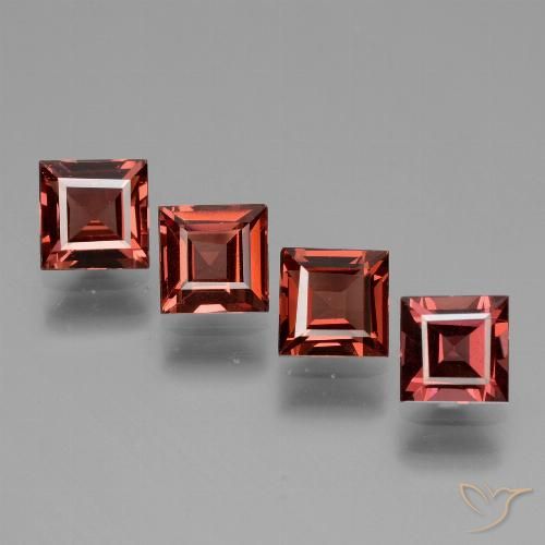 Shop natural 3.06ct Rouge écarlate profond Grenat rhodolite gems, Carré, from Mozambique at GemSelect. In stock, global shipping!