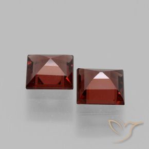Shop natural 1.39ct Rouge moyen Grenat rhodolite gems, Carré, from Mozambique at GemSelect. In stock, global shipping!