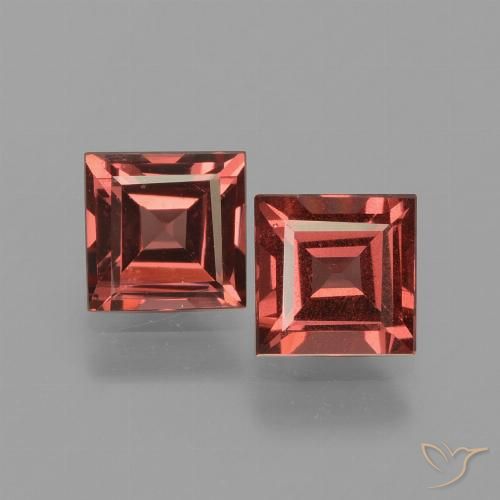 Shop natural 1.54ct Rouge foncé Grenat rhodolite gems, Carré, from Mozambique at GemSelect. In stock, global shipping!